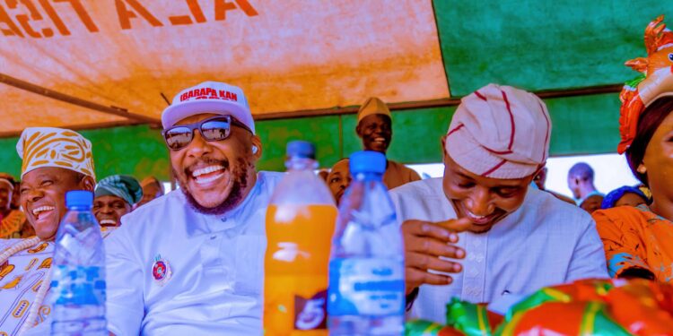 Ibarapakan Attends Christmas Funfair in Honour of Solar in Igboora