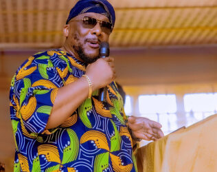 JUST IN: Ibarapakan Wins 2026 Award for Most Active and Responsive Public/Political Figure in Oyo State
